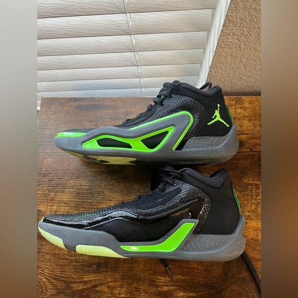 Jayson Tatum 1 Basketball Shoe - Picture 1 of 5